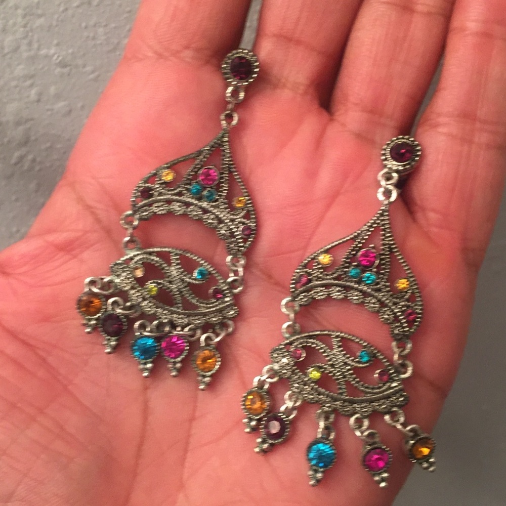 Chic earrings